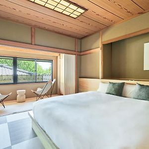 Deluxe  Private Bathroom King Room